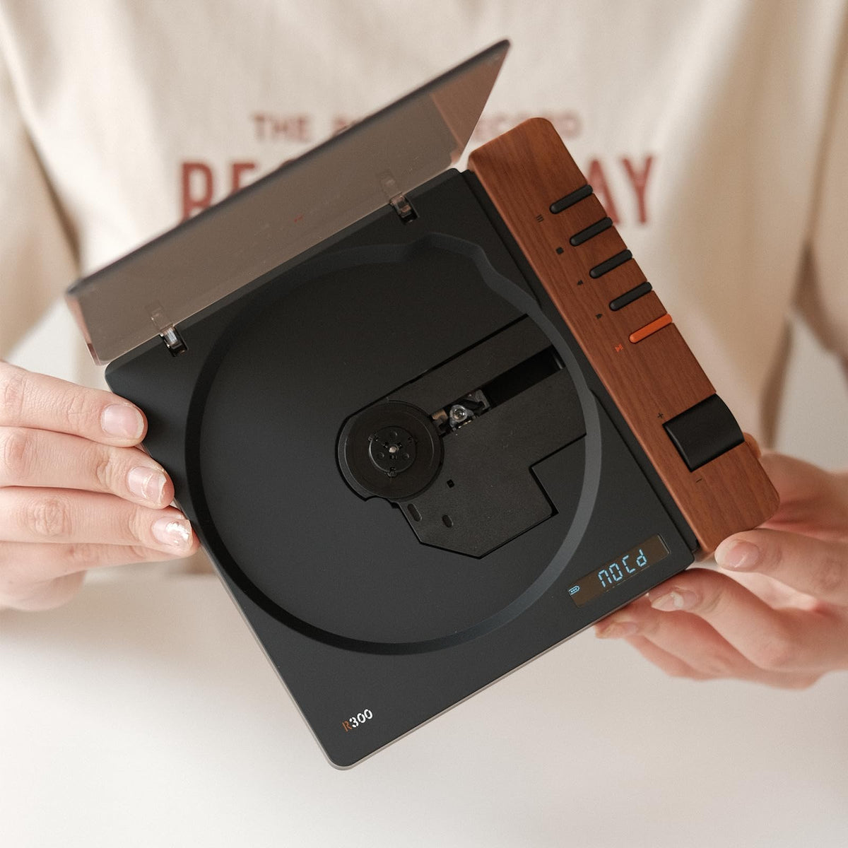 SYITREN R300 Portable Bluetooth Retro CD Player - Brown